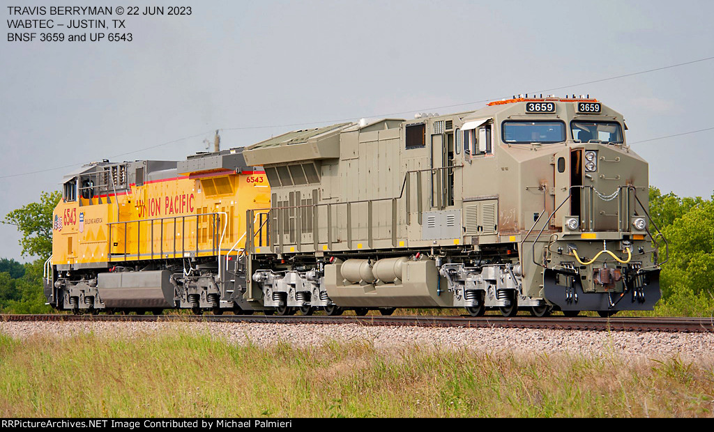 BNSF 3659 and UP 6543